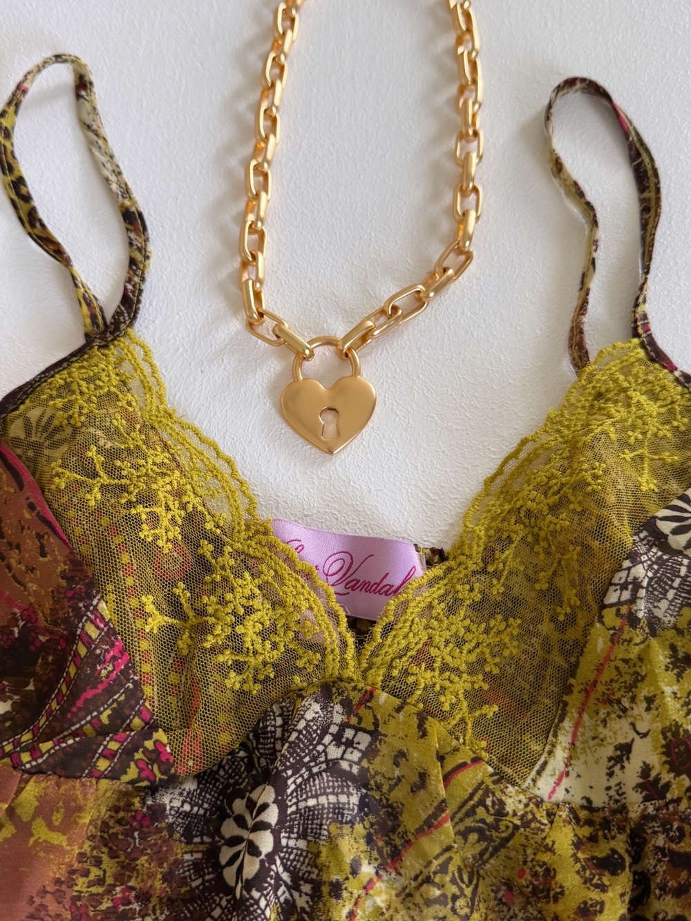 Velvet Vandal Boho Fairy Ruffle Cami Top Paisley
Animal Print - Picture 4 of 5